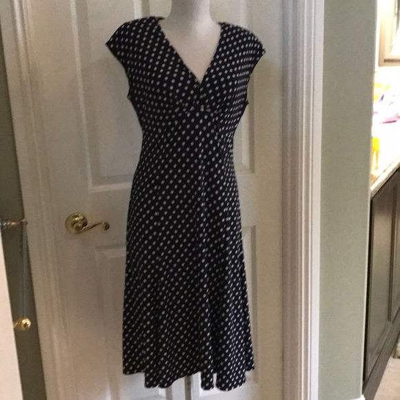 Chaps Dresses & Skirts - Chaps Midi dress by Chaps size medium- Like New